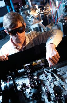Réglage d’un laser à solide pompé par diodes de forte puissance